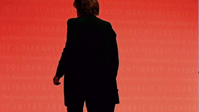 Angela Merkel hatte lange das Image einer Krisenmanagerin. Seit 2015 hat sich das geändert.