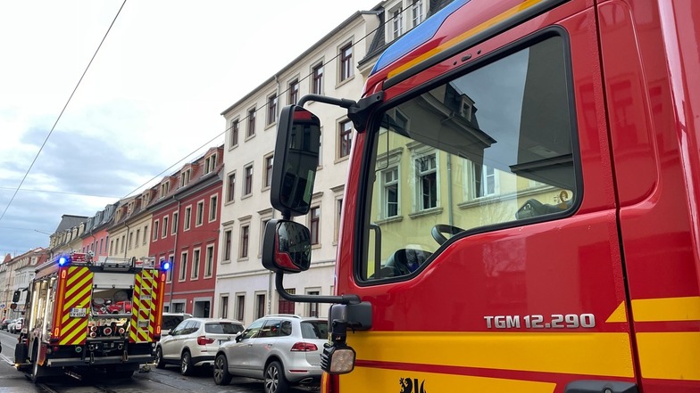 In der Bürgerstraße im Dresdner Stadtteil Pieschen hat es in einem Mehrfamilienhaus gebrannt. Glücklicherweise wurde niemand verletzt.