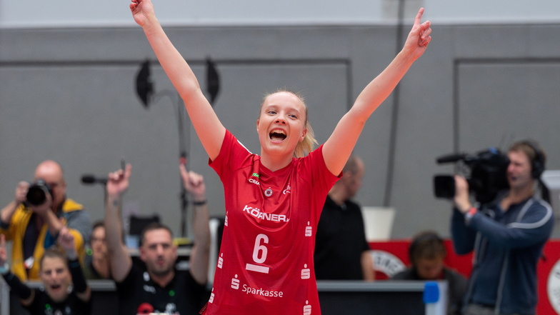 Kapitänin Jennifer Janiska zieht mit ihrem Volleyballteam des Dresdner SC ins Europacup-Viertelfinale ein.