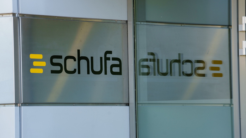 Die Schufa hat nach eigenen Angaben die Einträge von rund 250.000 Verbrauchern gelöscht, die eine Privatinsolvenz hinter sich haben.