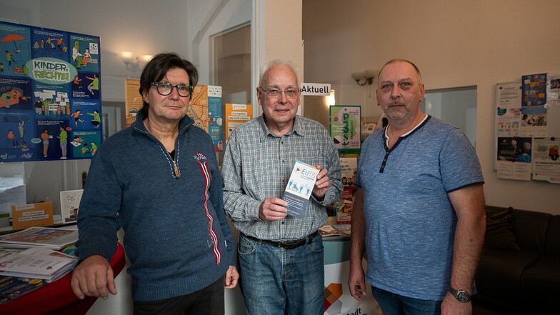 Ronny Otto, Michael Hannich und Steffen Müller (von links) engagieren sich im Familienbüro am Görlitzer Demianiplatz.