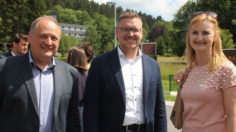 Grenzüberschreitend für den Lückenschluss: Petr Fišer (links) mit CDU-Stadtrat Steve Ittershagen und Generalkonsulin Markéta Meissnerová.