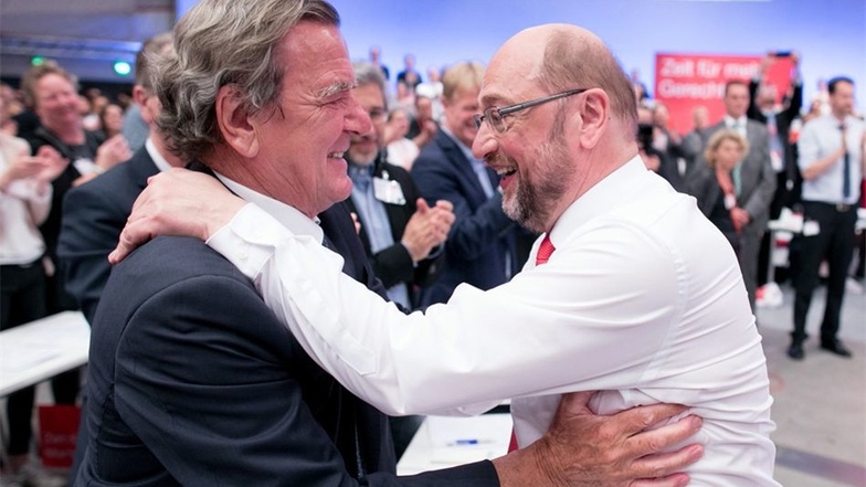 Schröder schickt Schulz in den Kampf