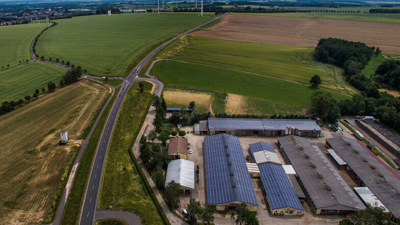 Auch auf dem Betriebsgelände der Gersdorfer Agrargenossenschaft unterhalb der Harthaer Kreisel sind in der Nacht zum 12. Juni Unwetterschäden entstanden. In der Nähe der Ställe soll zuerst etwas an der Entwässerung passieren.