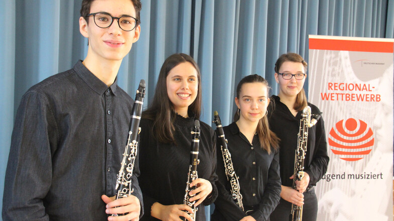 Beim Regionalwettbewerb „Jugend musiziert“ in Hoyerswerda war das Klarinetten-Quartett der Kreismusikschule Bautzen mit Leo Zschorlich, Joshina Singh, Maria Paufler und Elisabeth Otto (v.l.) erfolgreich.