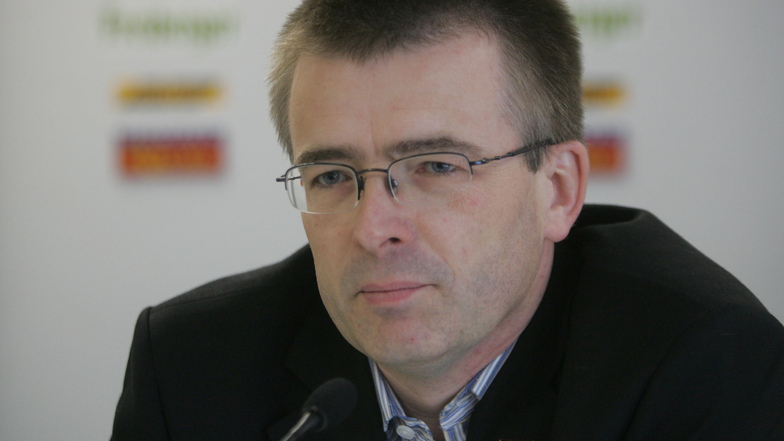 Uwe Päsler im Jahr 2005 als Riesaer Pressesprecher. Da hatte er sein Amt schon vier Jahre inne.