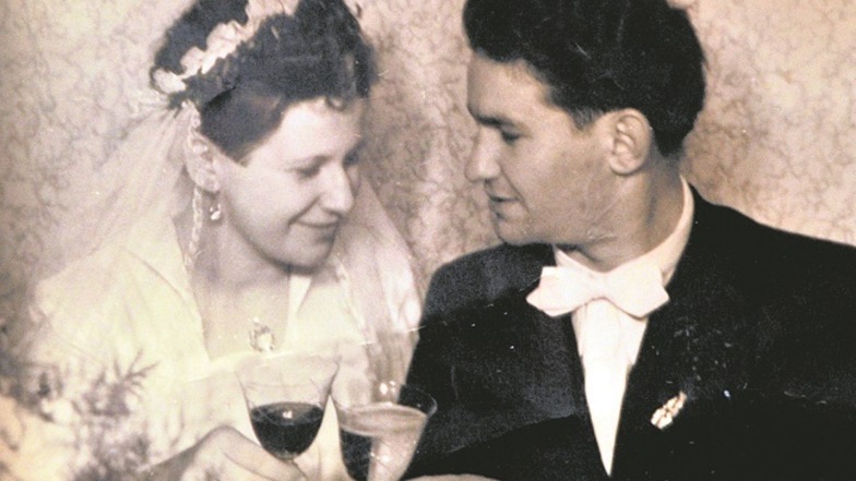 Am 11.11.1955 wurde nach der kirchlichen Trauung in Kreba Hochzeit gefeiert, zwei Tage zuvor war die Ehe auf dem Standesamt geschlossen worden.