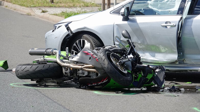 Unfall auf der Enno-Heidebroek-Straße.