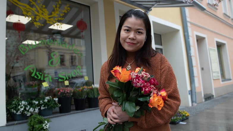 Viet Nguyen eröffnete einen Blumenladen und Asia-Shop
am Neumarkt.