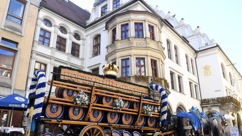 Hier im Hofbräuhaus München wird Tradition groß geschrieben. Das bekommt auch ein Dresdner zu spüren.