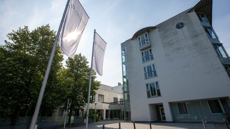 Das Sebnitzer Krankenhaus war 1996 das erste komplett neu gebaute nach der Wende in Sachsen. Seit 1999 gehört es zu Asklepios.