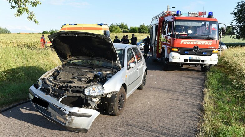 Am VW entstand Sachschaden. Verletzt wurde der Fahrer nicht.