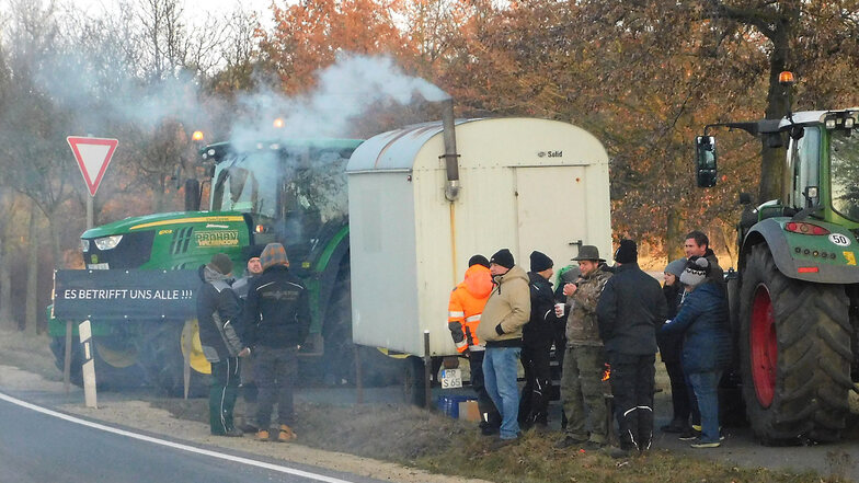 Am gestrigen deutschlandweiten Bauernprotest beteiligten sich auch Mitarbeiter der Prohav (re.) und anderer Branchen.