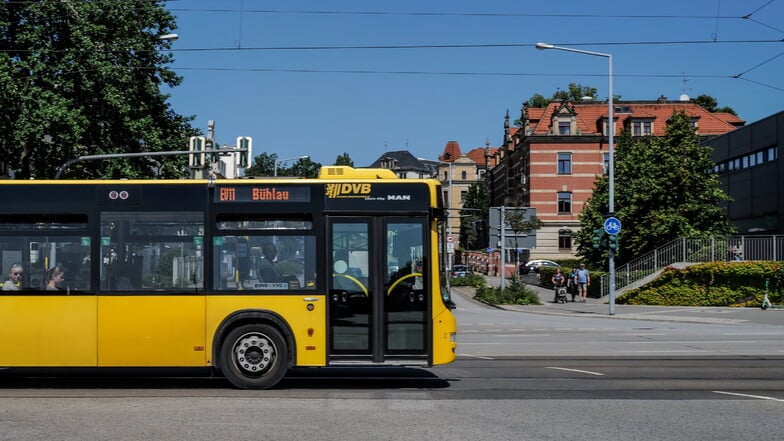 In der Schandauer Straße/Ecke Bergmannstraße in Dresden hat es einen Unfall mit zwei Verletzten gegeben.