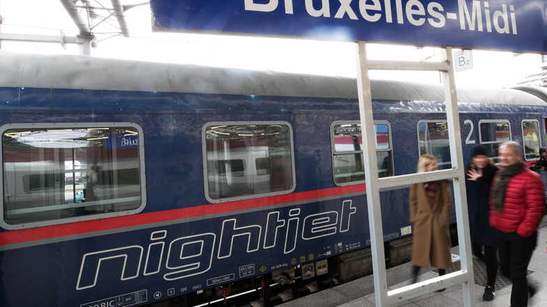 Ein Nachtzug soll künftig Prag und Brüssel verbinden. Hier im Bild: ein ÖBB-Nightjet am Bahnhof Bruxelles-Midi.