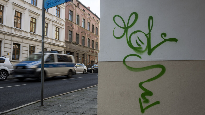 Graffito in Görlitz, hier ein Symbolfoto von der Luisenstraße. Jetzt wurde eine Sprüherein ertappt.