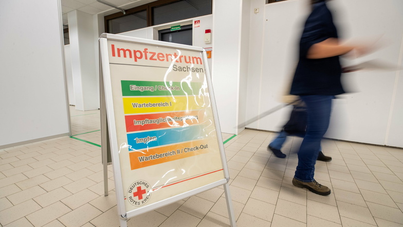 Das Impfzentrum ist in einer ehemaligen Aldi-Filiale in Pirna untergebracht.