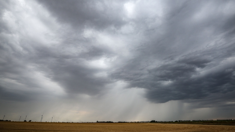 Unwetter in Sachsen: Weitere teils kräftigte Gewitter im Süden und Osten