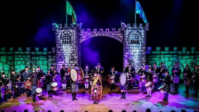 Eine echte schottische Musikparade aus Edinburgh  macht am 2. September Halt auf der Kamenzer Hutbergbühne.