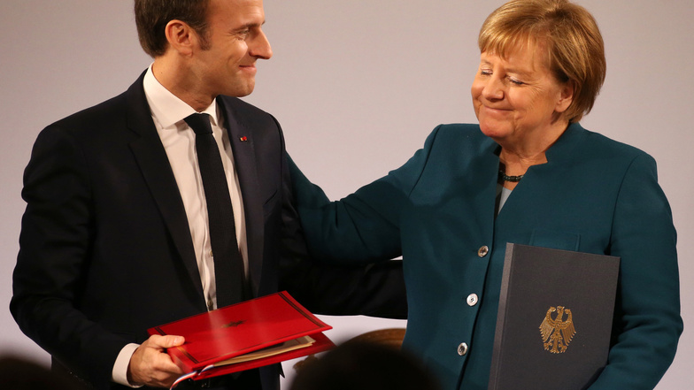 Merkel und Macron erneuern Élysée-Vertrag