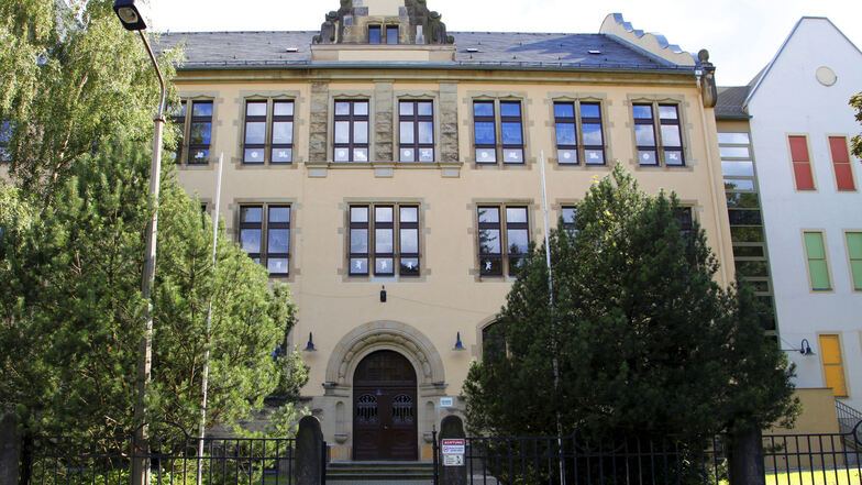 Die Fichte-Grundschule in Neugersdorf wird saniert.