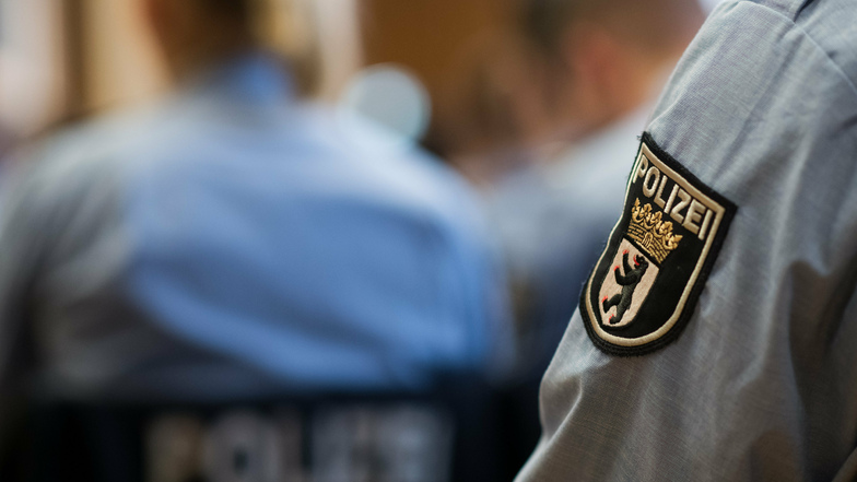 Sie wollen Polizisten im gehobenen Dienst werden. Doch nun wird gegen mehrere Studenten in Berlin ermittelt.