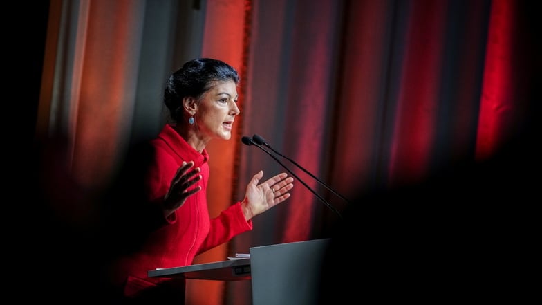 Ehemalige DDR-Bürgerrechtler werfen dem BSW um Sahra Wagenknecht Lügen vor und warnen die "demokratischen Parteien" und vor allem die CDU, mit dem Bündnis zu koalieren.