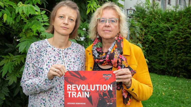 Dr. Marlen von Wolfferdorff (l.) und Sabine Marz vom Elternrat und dem Förderverein des Sauerbruch-Gymnasiums in Großröhrsdorf wollen den Anti-Drogen-Zug ins Rödertal holen.