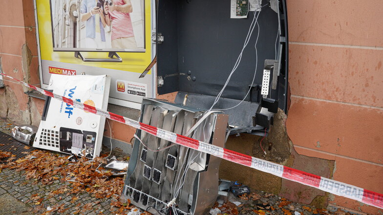 In der Silvesternacht wurde ein Zigarettenautomat - hier ein Symbolfoto - in Steinigtwolmsdorf durch Feuerwerkskörper beschädigt.
