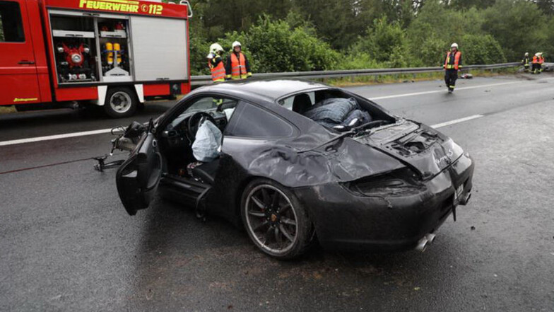 So sah der Porsche nach dem Unfall aus.