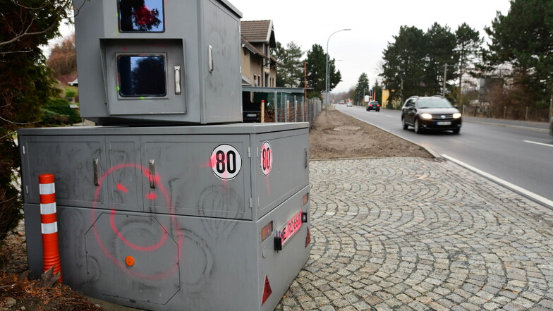 Der mobile Kreisblitzer - hier an der Neusalzaer Straße in Zittau.