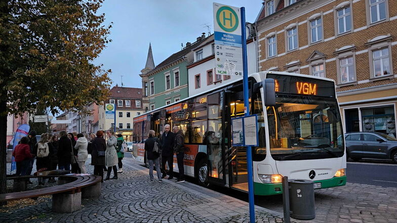 Der neue Bus der VGM ist an der Seite orange und will so auf ein wichtiges Thema aufmerksam machen.