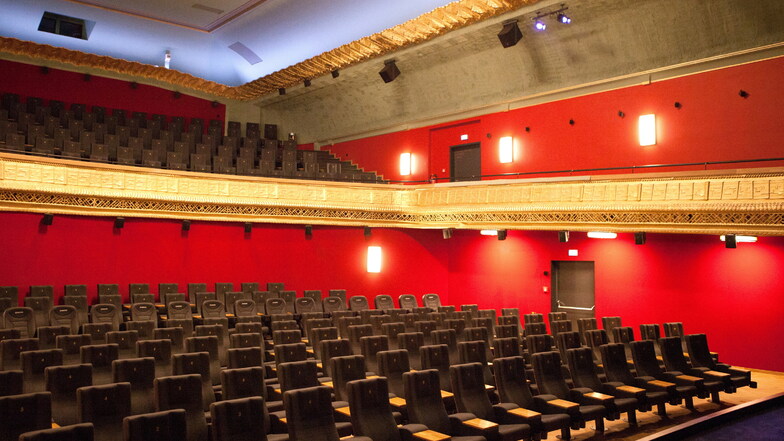 Im denkmalgerecht sanierten Saal 1 des Görlitzer Filmpalasts sind ab 1. Juli erstmals Filme zu sehen.