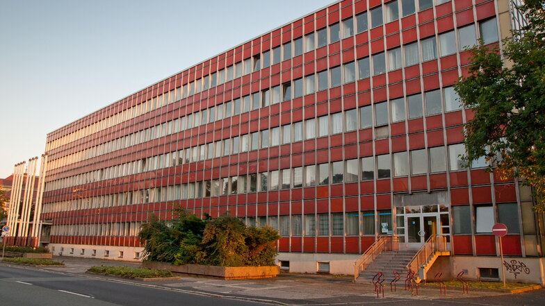 Das Haus III der Hochschule am Zittauer Stadtring ging 1974 in Betrieb und beherbergte die Verwaltung.