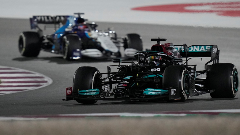 Formel 1: Hamilton siegt erneut