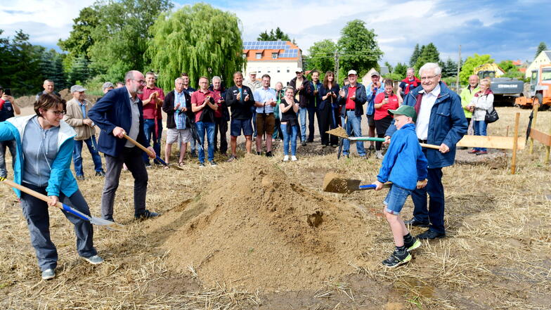 Baustart für neues Vereinshaus in Spitzkunnersdorf