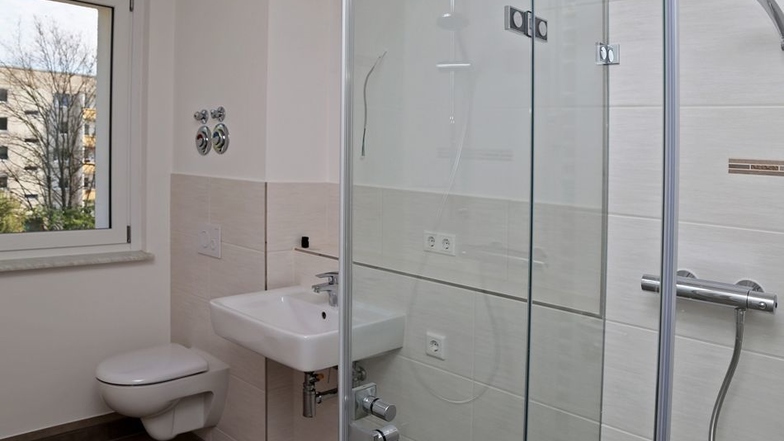 Ein Blick ins Badezimmer: Neben Aufzügen sind vor allem Wohnungen mit Dusche gefragt.
