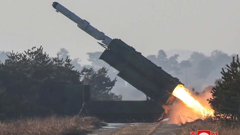 Südkoreas Militär: Nordkorea feuert mehrere Raketen ab