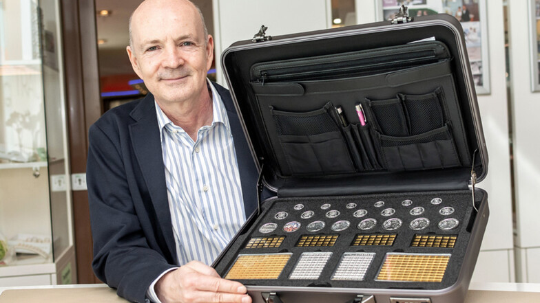 Edelmetall-Experte Thomas Hoffmann und sein Team haben einen hitzebeständigen Edelmetall-Koffer entwickelt.