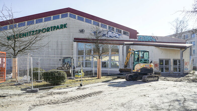 Im Februar 2022 begann die Sanierung der Sporthalle in Bischofswerda.