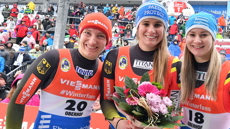 Es ist Rodel-Weltcup und das Podest eine deutsche Angelegenheit – mit Tatjana Hüfner, Natalie Geisenberger und Dajana Eitberger.