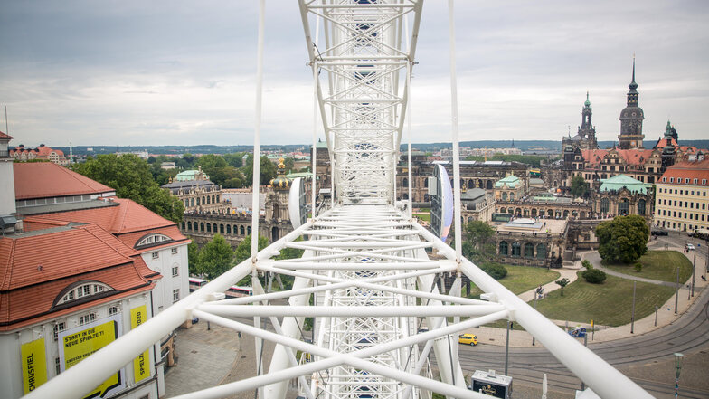 Das Riesenrad wird zum zweiten Mal in Dresden stehen, diesmal aber nicht an derselben Stelle wie 2019.