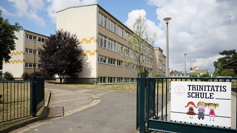 Die Trinitatisschule an der Schillerstraße. Der Stadtrat machte jetzt den Weg dafür frei, dass die Wohnungsgesellschaft das Grundstück und Gebäude kauft, saniert und dann an den Schulverein vermietet.