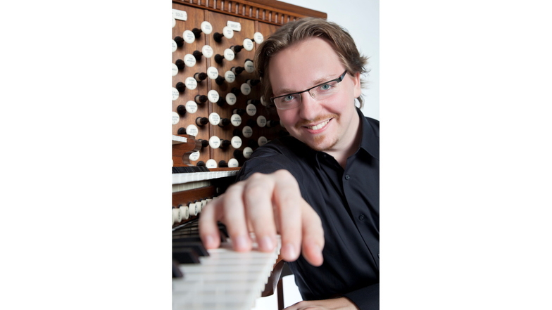 Organist Felix Hell ist bei den Internationalen Orgeltagen in Riesa dabei.