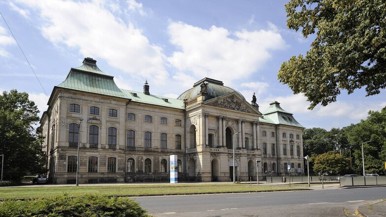 Das Museum für Völkerkunde in Dresden beherbergt ethnographische sowie anthropologische Sammlungen aus allen Erdteilen. Die Ausstellungsflächen befinden sich im Japanischen Palais.