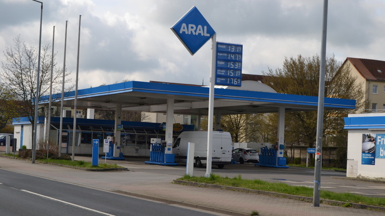 An dieser Tankstelle auf der Elsterwerdaer Straße in Großenhain ereignete sich der Auffahrunfall.