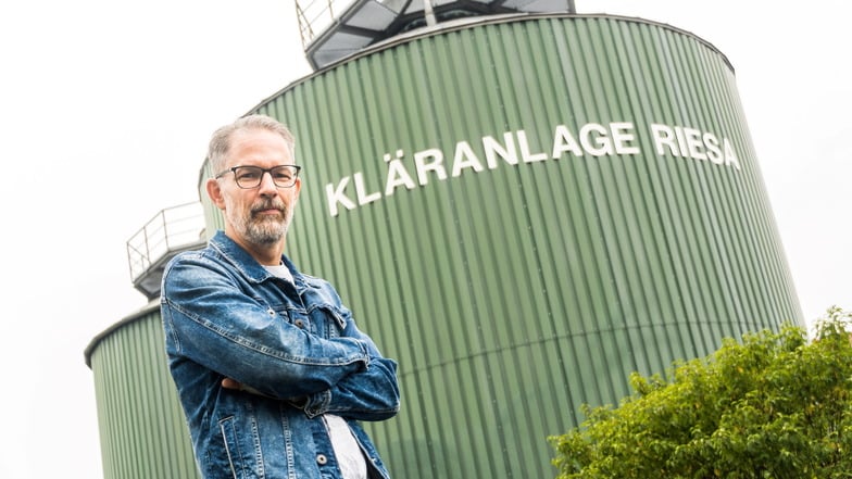 Tino Koch ist seit einem guten Jahr Technischer Leiter beim Abwasserzweckverband Oberes Elbtal in Riesa.