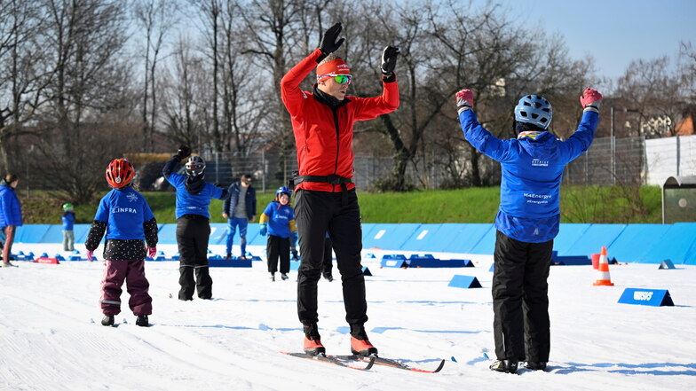 Dresdner Schüler lernen Skilanglauf beim Profi