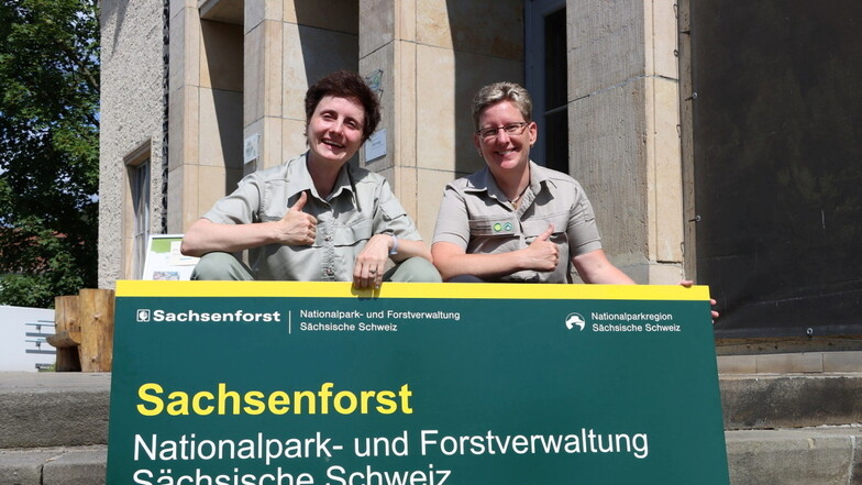 Karolin Tischer (l.) und Maren Pussak sind künftig für das Besuchermanagement und die Umweltbildung in der Nationalparkregion verantwortlich.