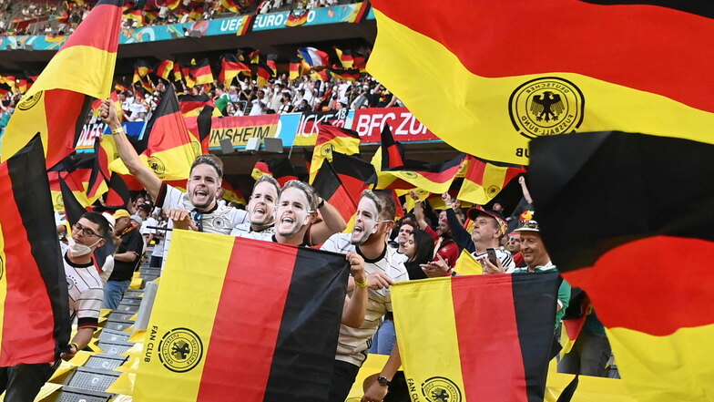 Endlich wieder Atmosphäre im Stadion: In der Münchener Arena durften erstmals seit dem Corona-Ausbruch wieder Fans bei einem Deutschland-Spiel dabei sein.